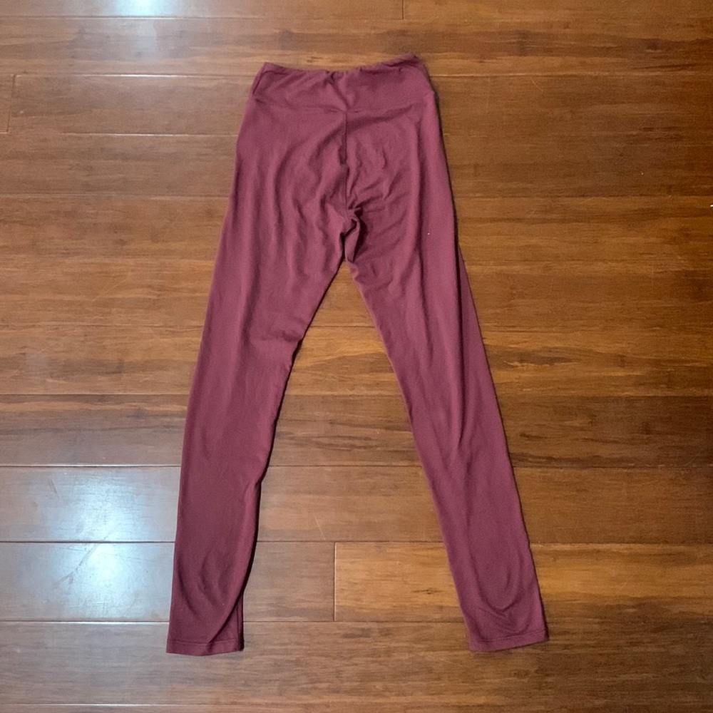 SOLID DUSTY RED TWEEN LULAROE LEGGINGS